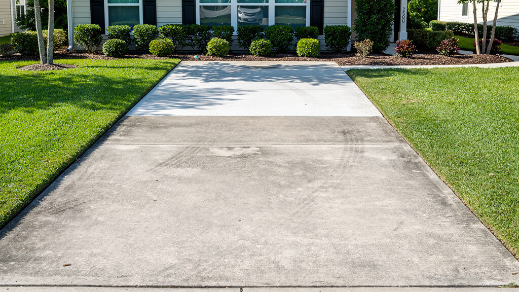 Guest room cleared after single mattress removal